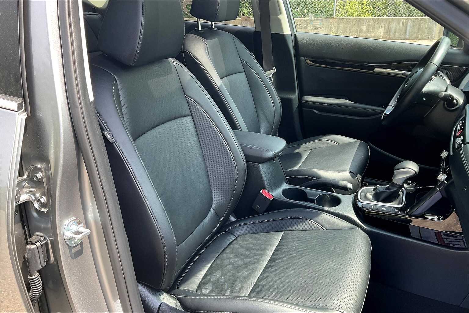 2024 Kia Seltos EX - Photo 11