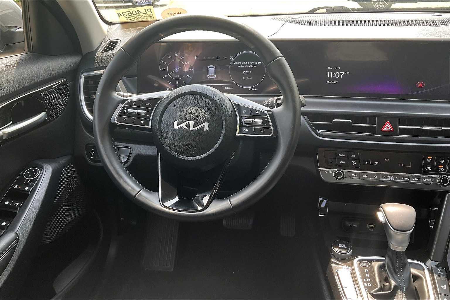 2024 Kia Seltos EX - Photo 17