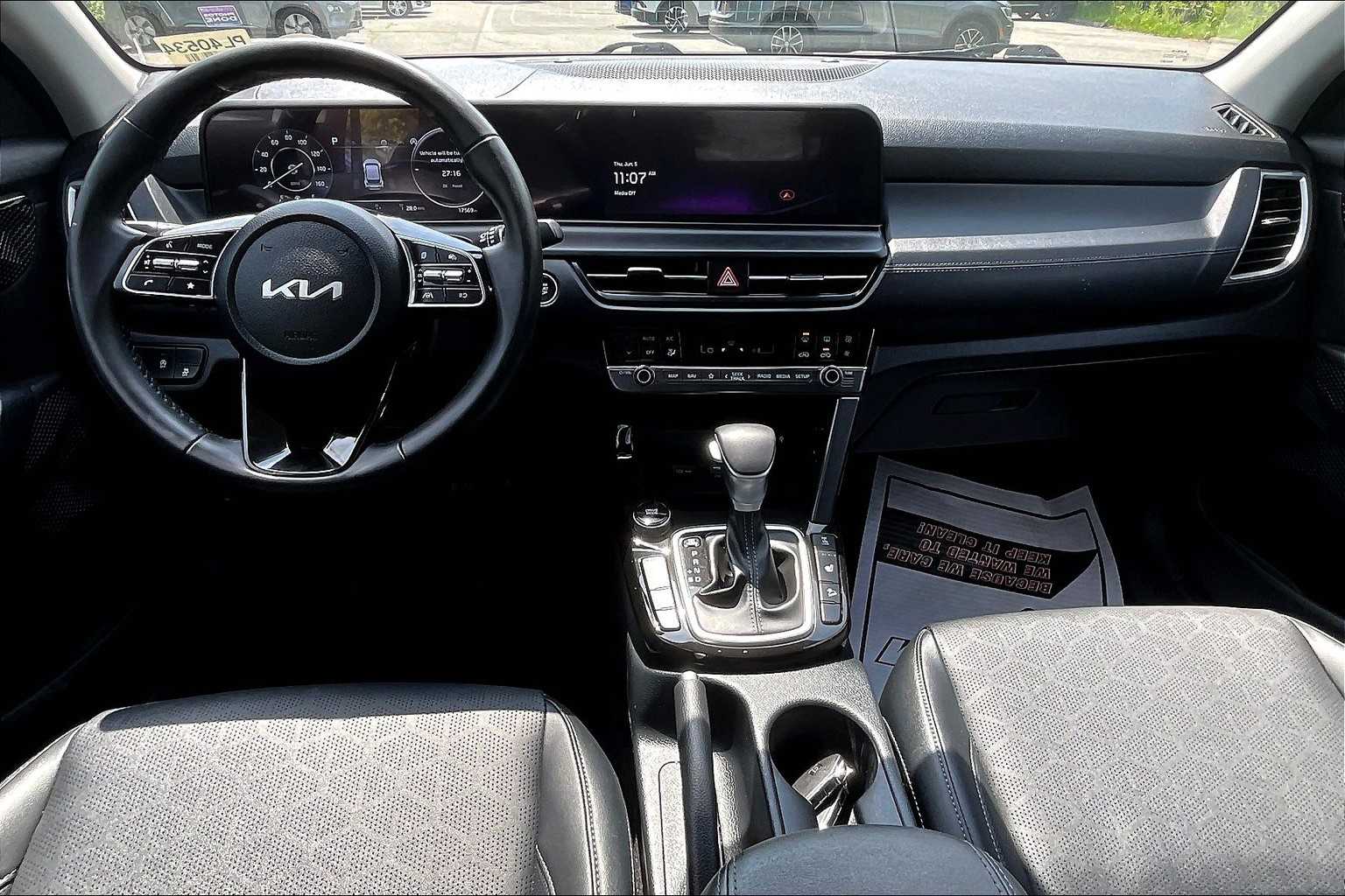 2024 Kia Seltos EX - Photo 21