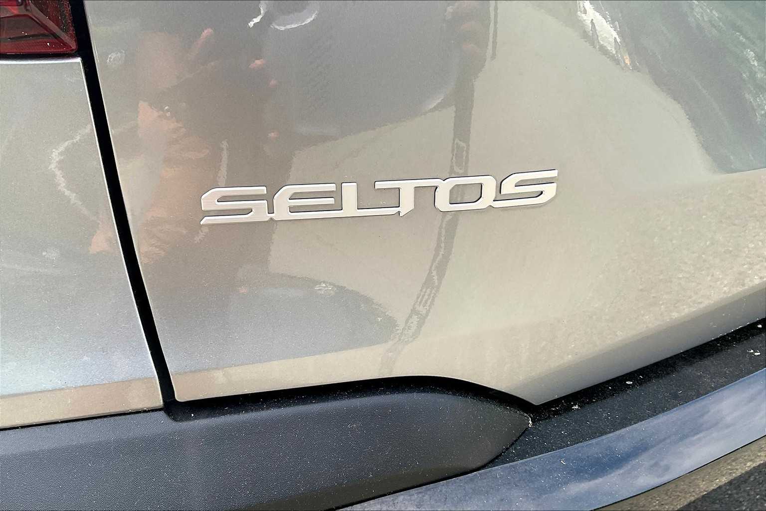 2024 Kia Seltos EX - Photo 29