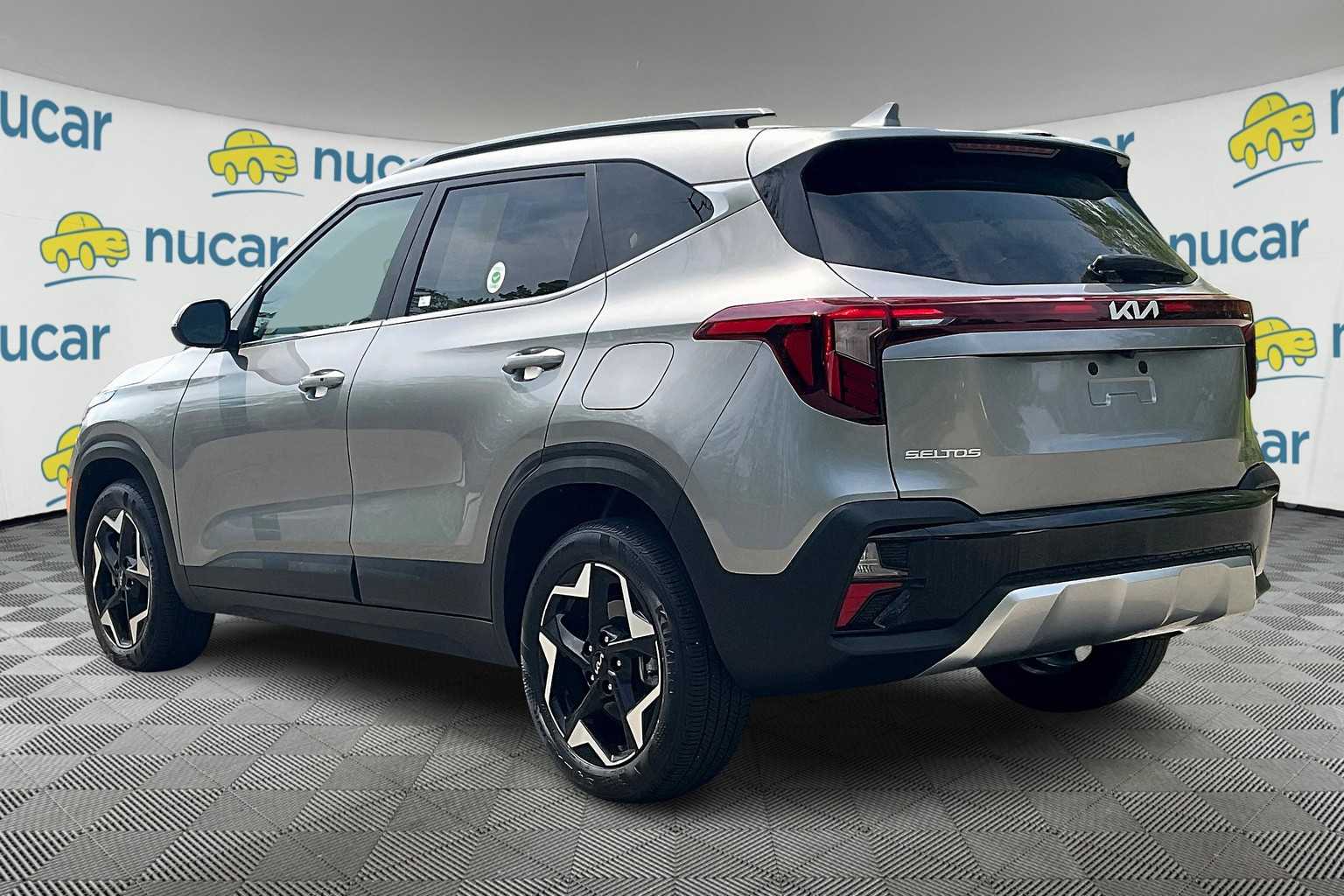 2024 Kia Seltos EX - Photo 4