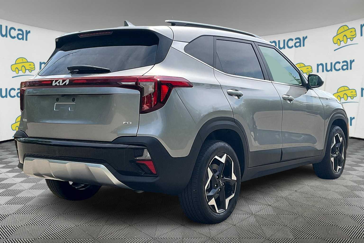 2024 Kia Seltos EX - Photo 6