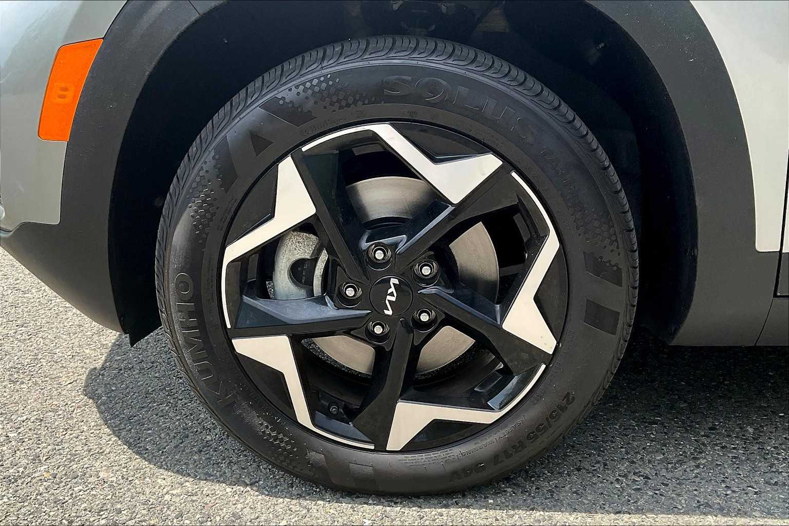 2024 Kia Seltos EX - Photo 7