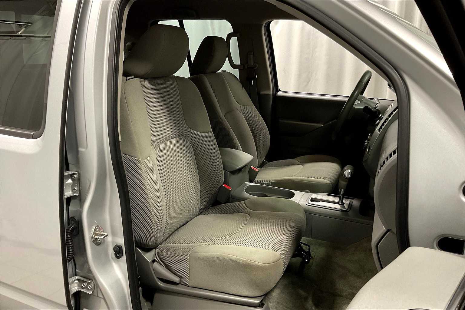 2018 Nissan Frontier SV V6 - Photo 11