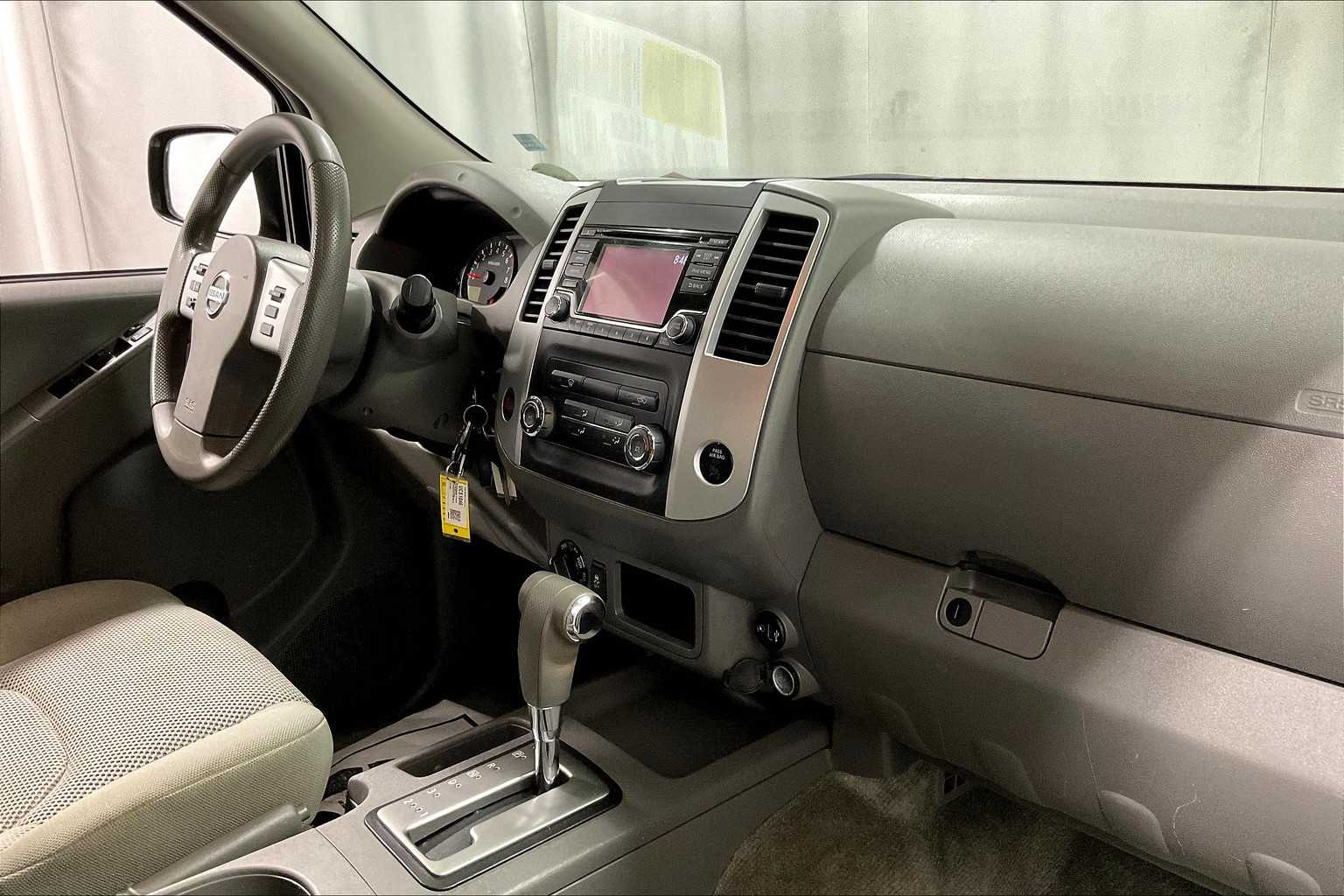 2018 Nissan Frontier SV V6 - Photo 14