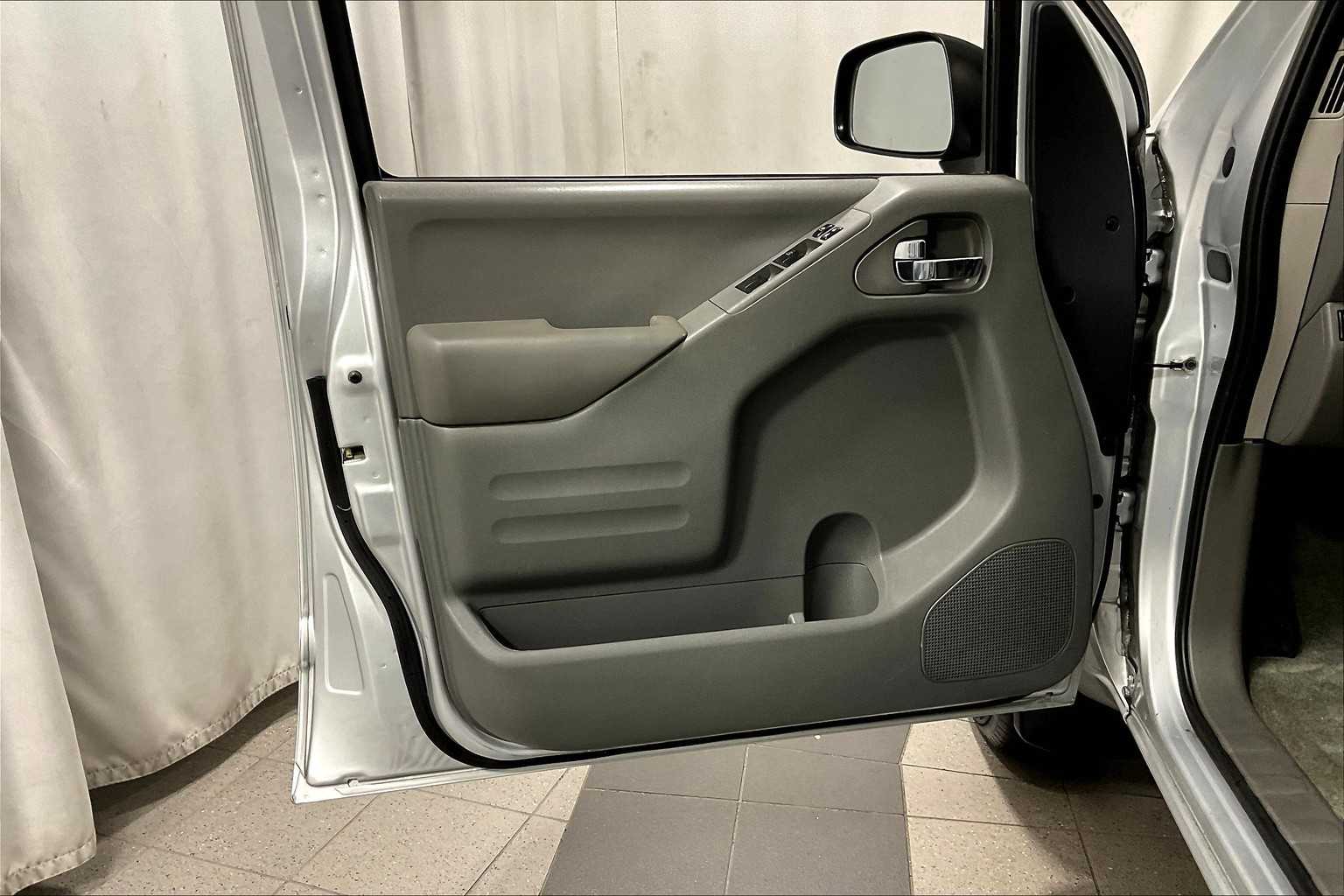 2018 Nissan Frontier SV V6 - Photo 9