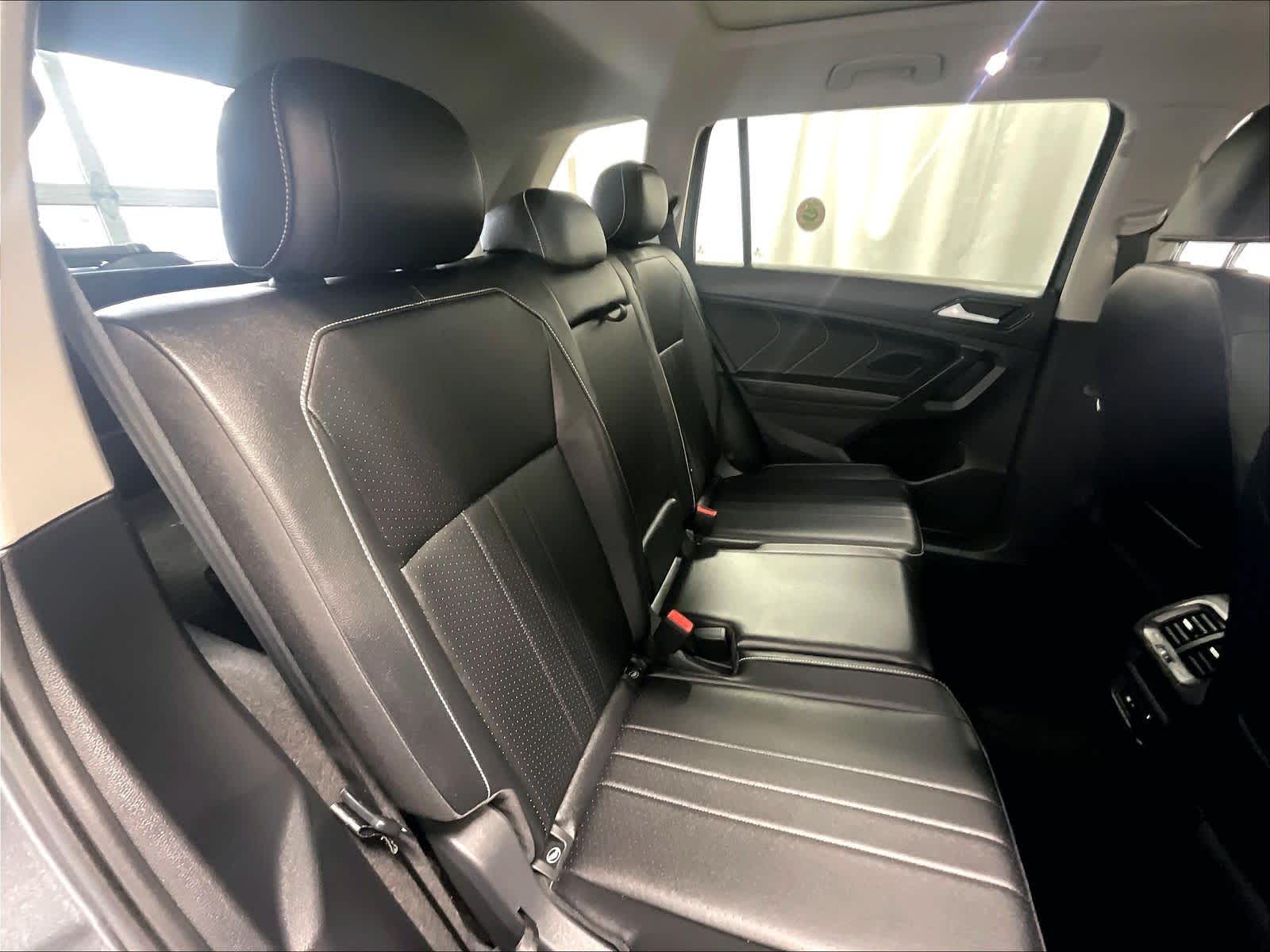 2022 Volkswagen Tiguan SE - Photo 16