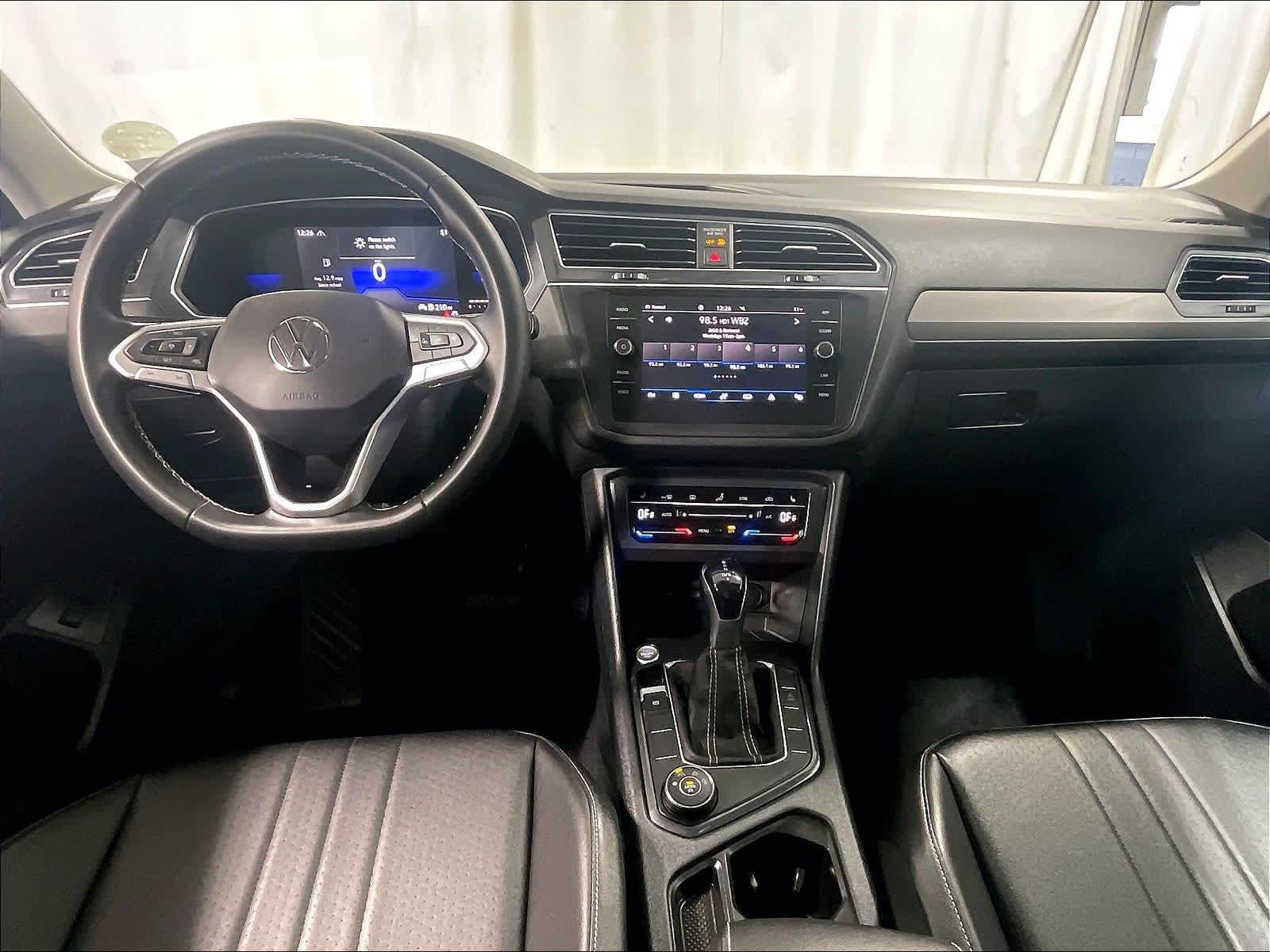 2022 Volkswagen Tiguan SE - Photo 21