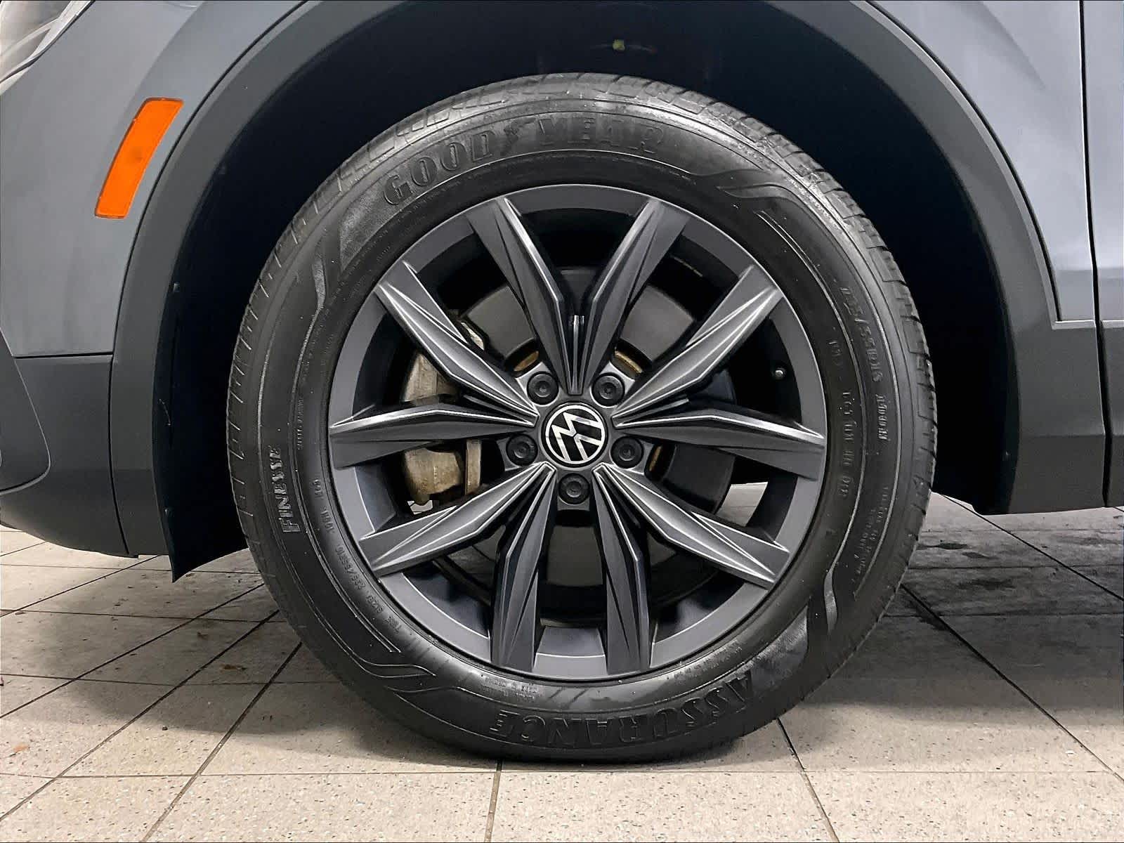 2022 Volkswagen Tiguan SE - Photo 7