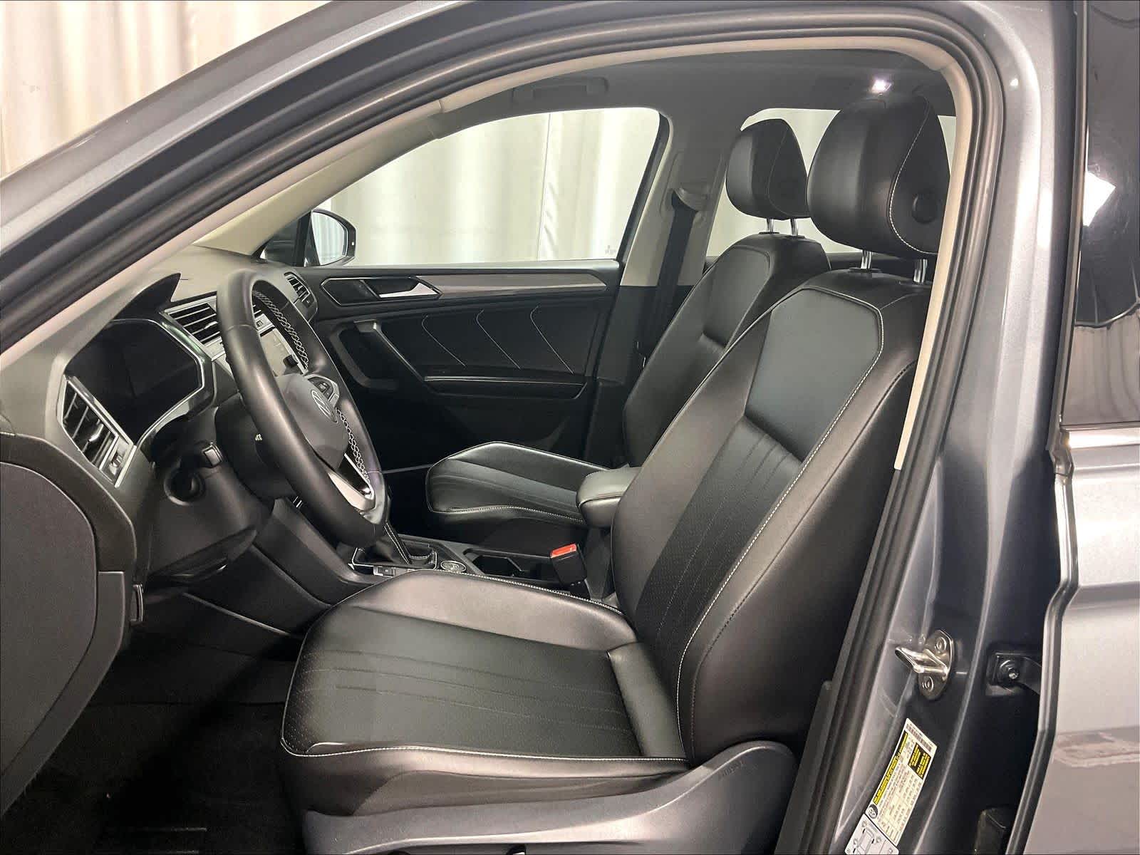 2022 Volkswagen Tiguan SE - Photo 10