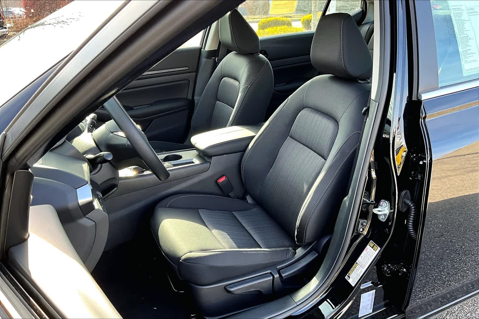 2025 Nissan Altima S - Photo 11
