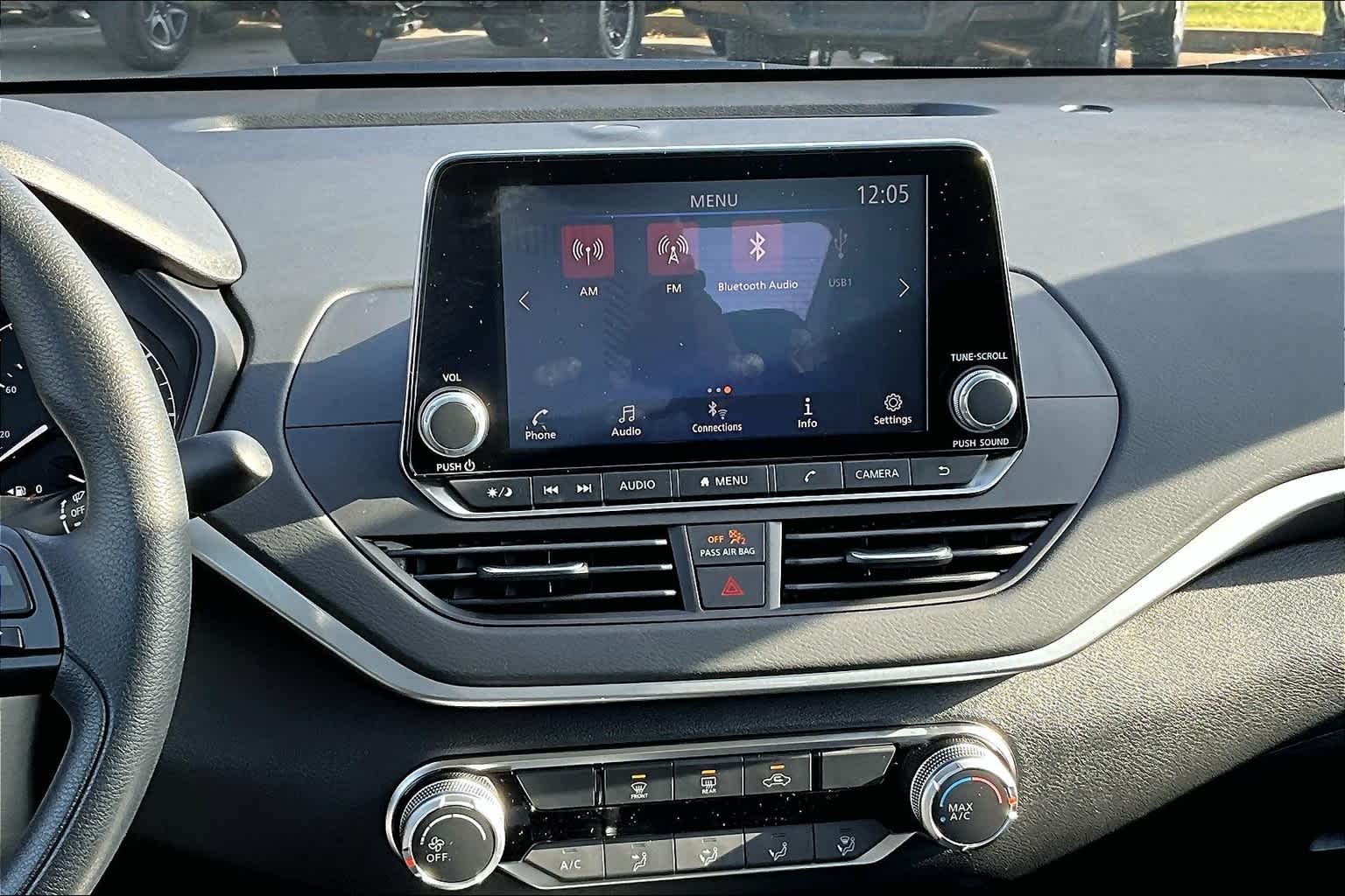 2025 Nissan Altima S - Photo 13
