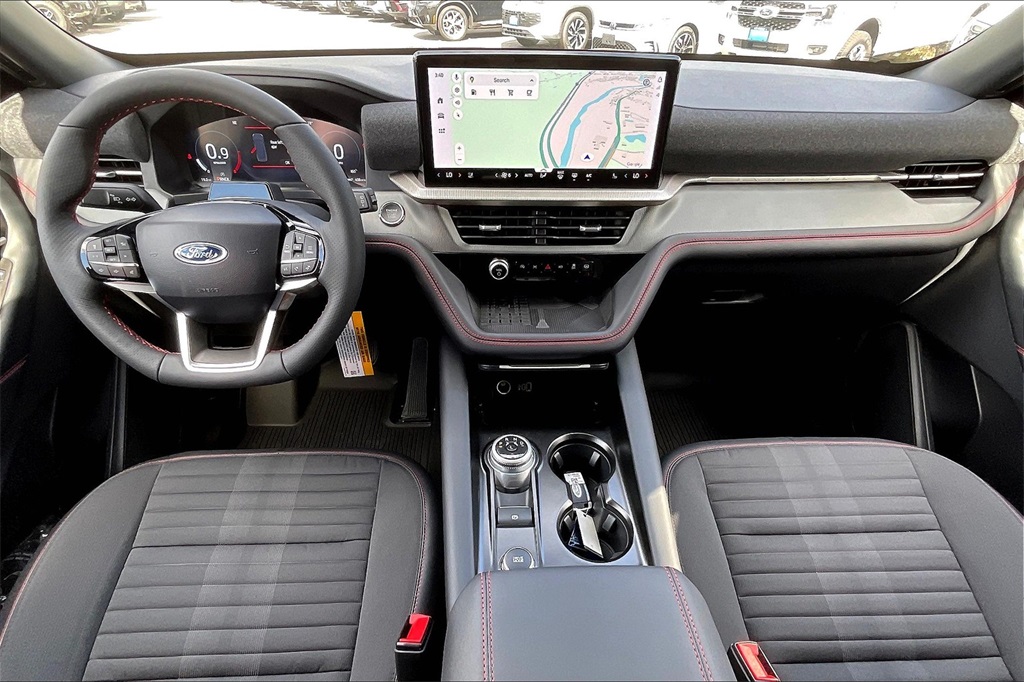 2025 Ford Explorer ST-Line - Photo 12