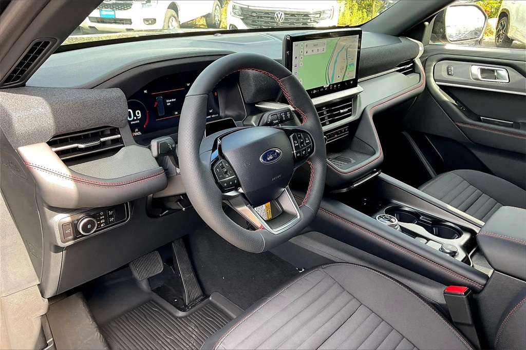 2025 Ford Explorer ST-Line - Photo 9