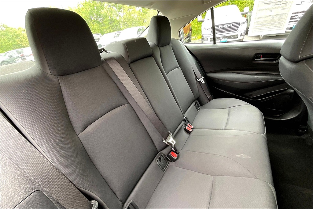 2022 Toyota Corolla LE - Photo 15