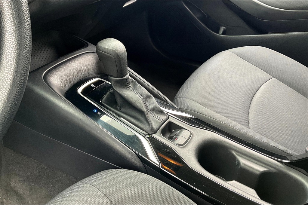 2022 Toyota Corolla LE - Photo 19