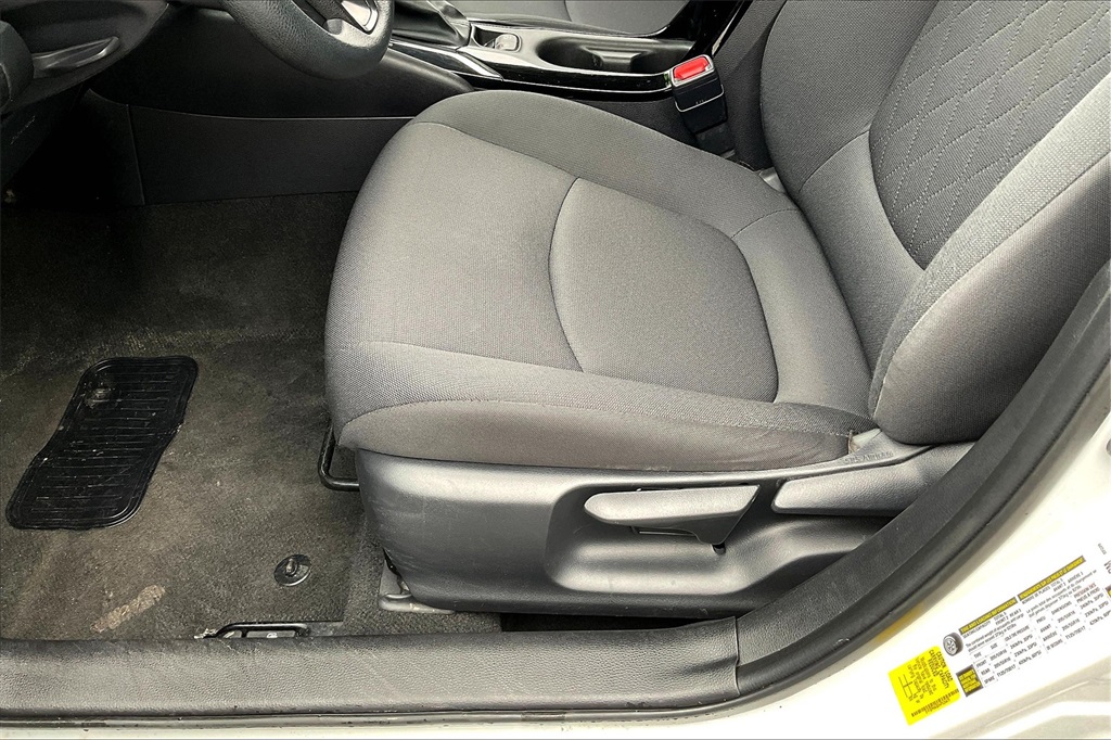 2022 Toyota Corolla LE - Photo 31