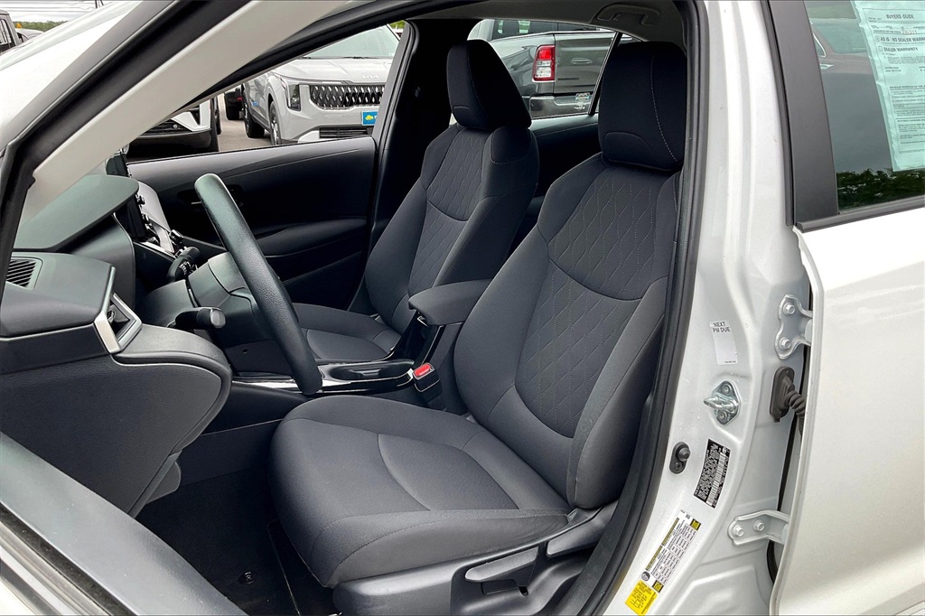 2022 Toyota Corolla LE - Photo 9