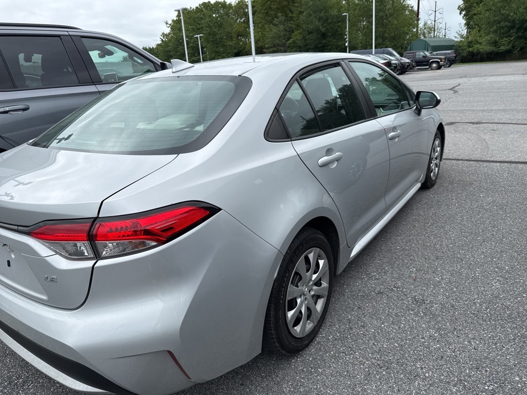 2021 Toyota Corolla LE - Photo 3