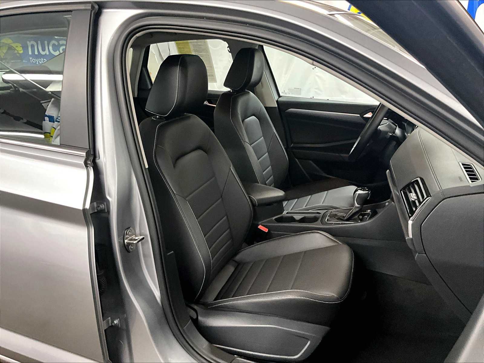 2023 Volkswagen Jetta SE - Photo 11