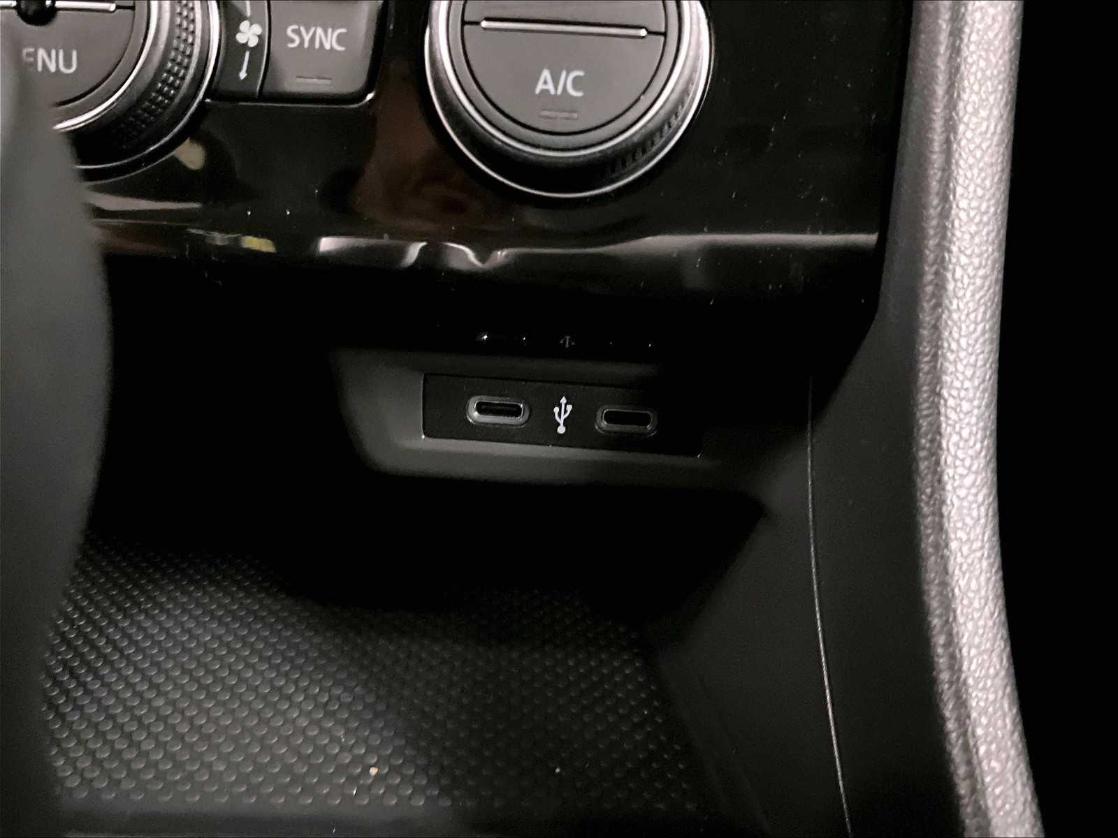 2023 Volkswagen Jetta SE - Photo 27