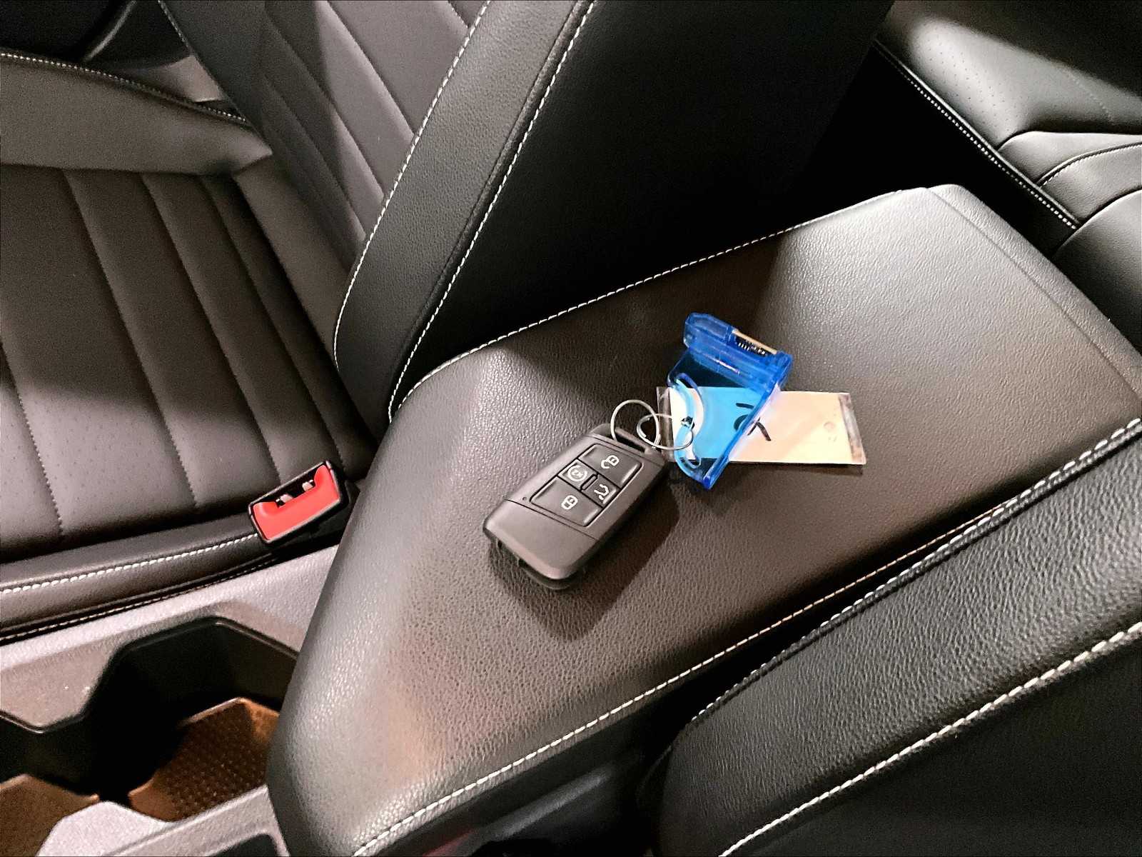 2023 Volkswagen Jetta SE - Photo 30
