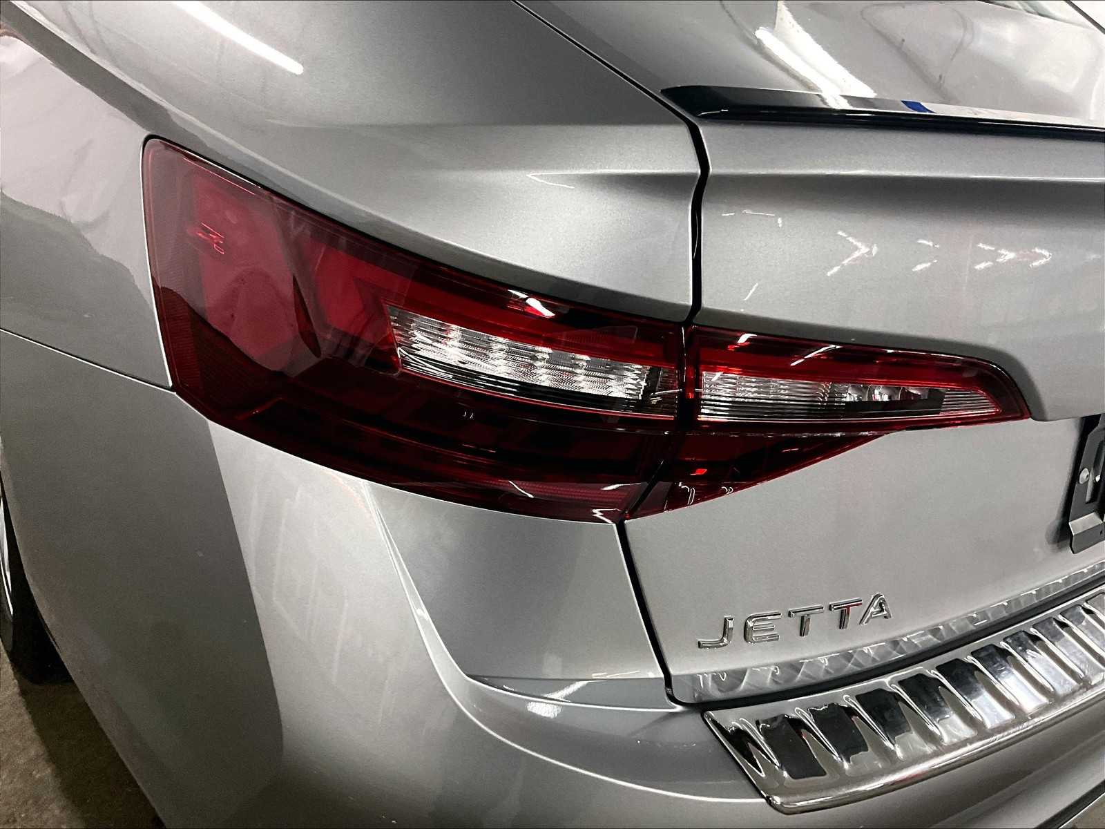 2023 Volkswagen Jetta SE - Photo 33