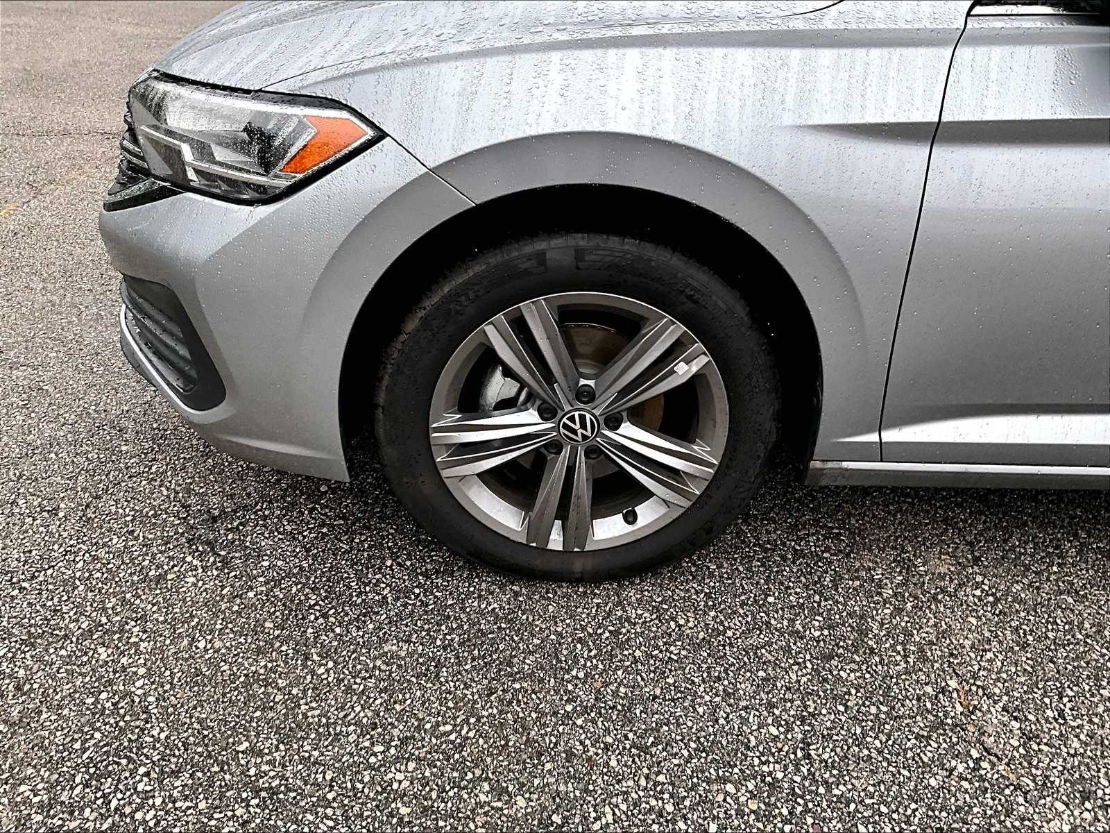 2023 Volkswagen Jetta SE - Photo 4