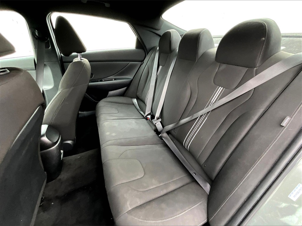 2025 Hyundai Elantra SEL Sport - Photo 15