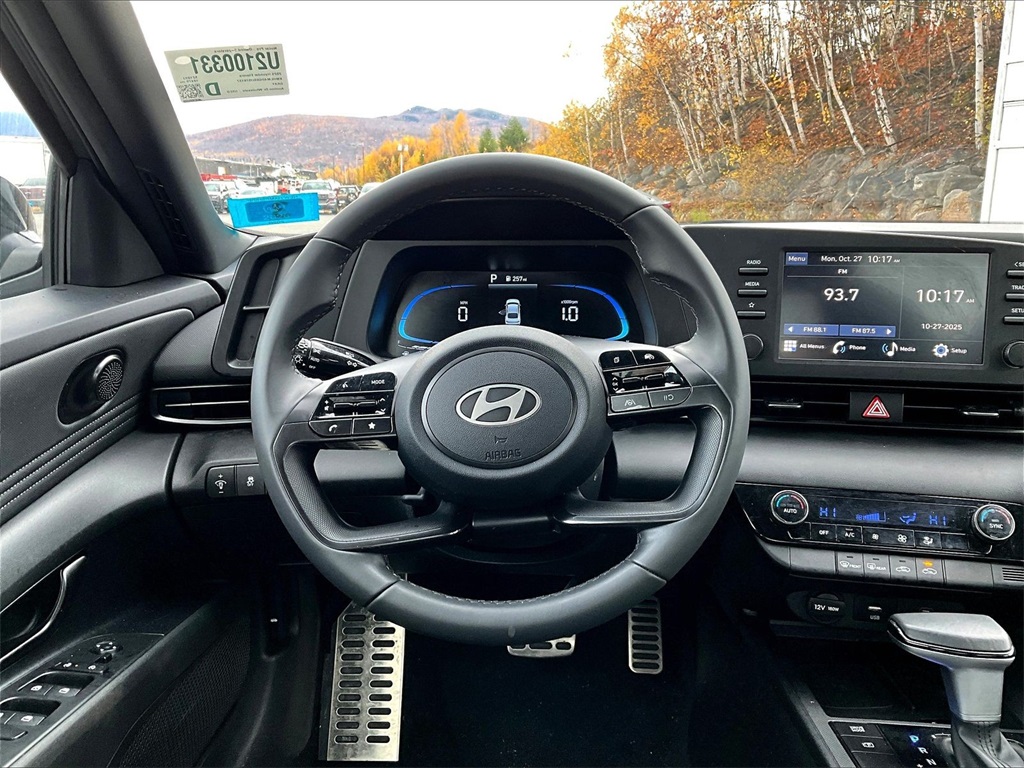 2025 Hyundai Elantra SEL Sport - Photo 17