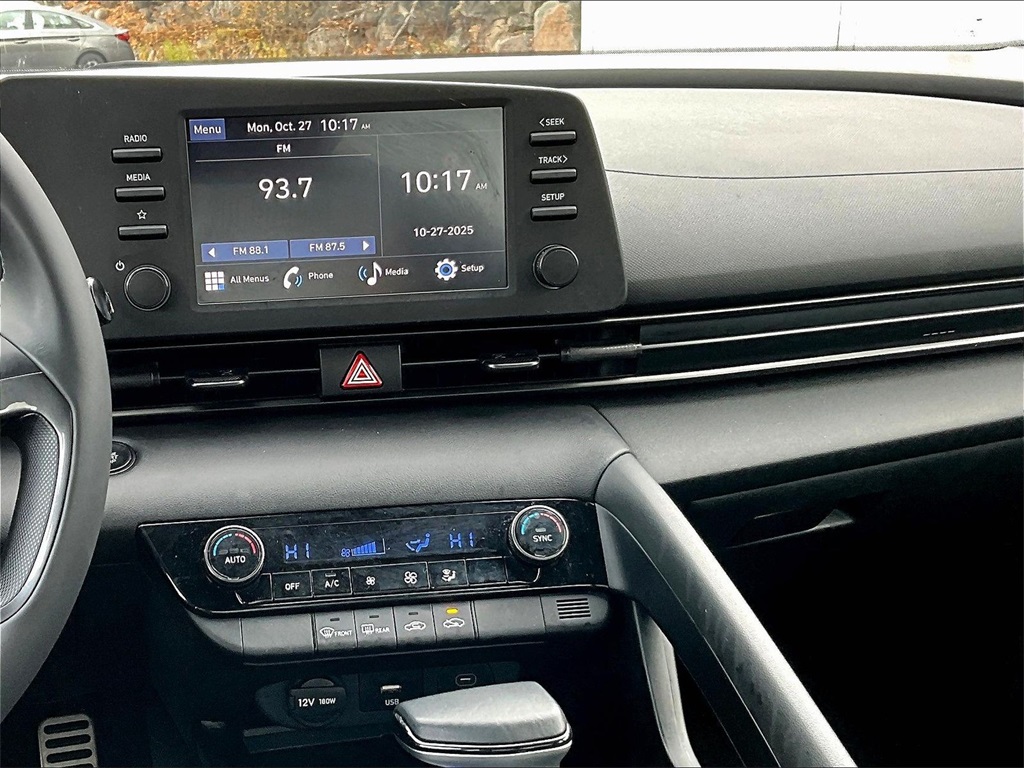 2025 Hyundai Elantra SEL Sport - Photo 18