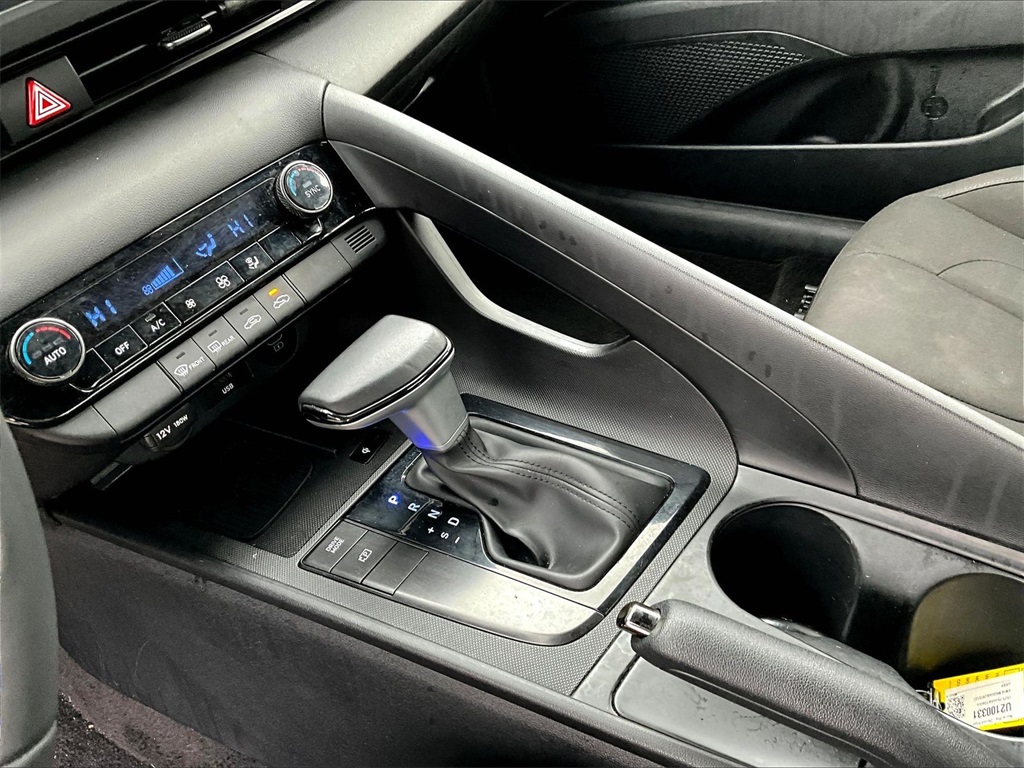 2025 Hyundai Elantra SEL Sport - Photo 20