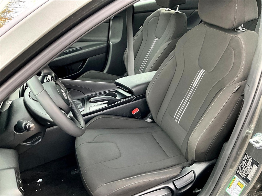 2025 Hyundai Elantra SEL Sport - Photo 10