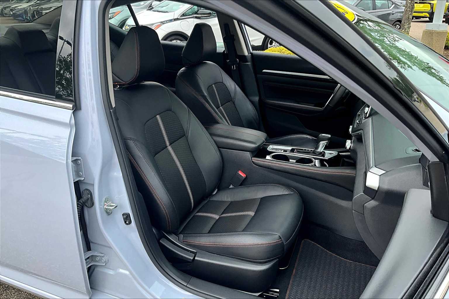 2023 Nissan Altima 2.5 SR - Photo 11
