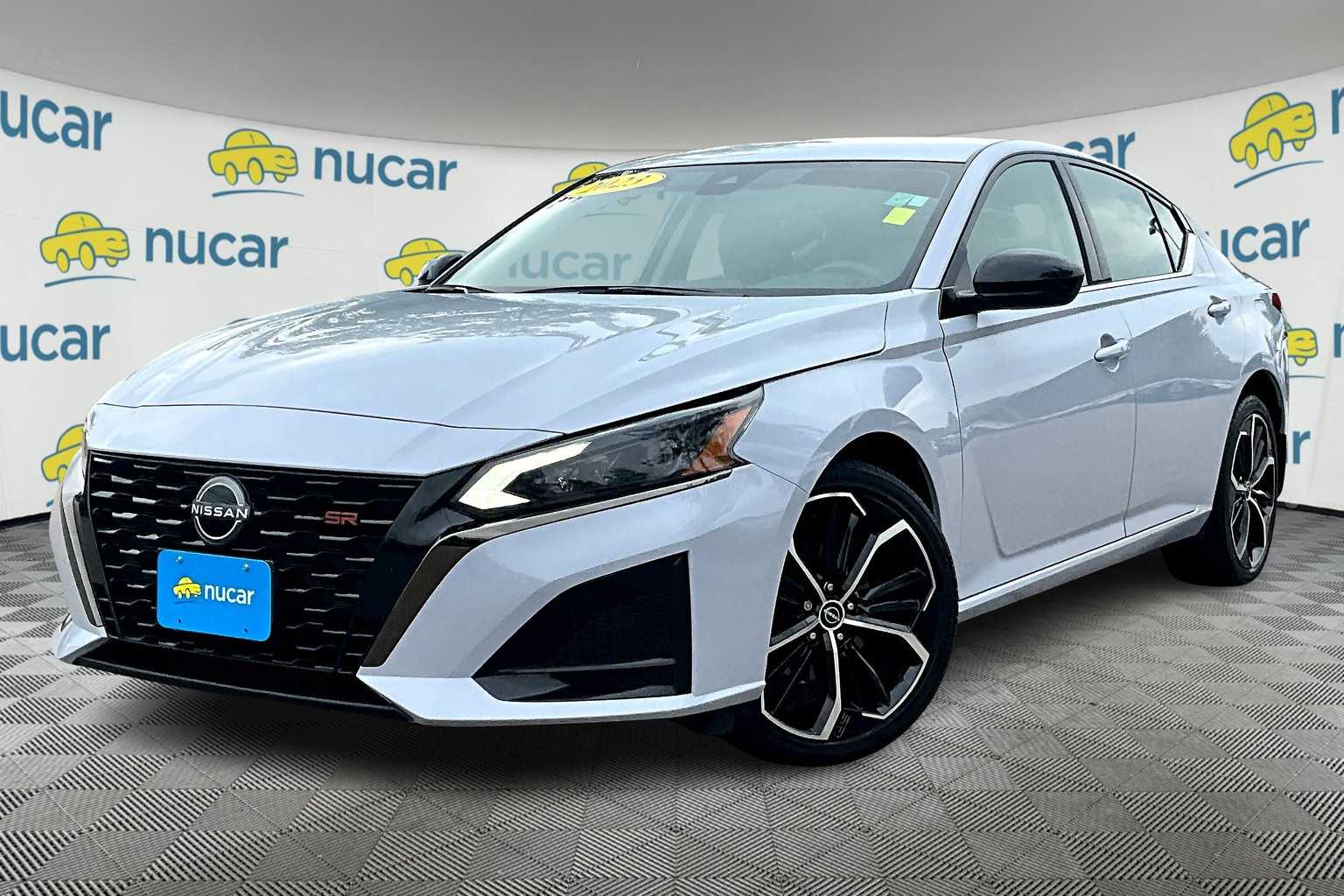 2023 Nissan Altima 2.5 SR - Photo 3