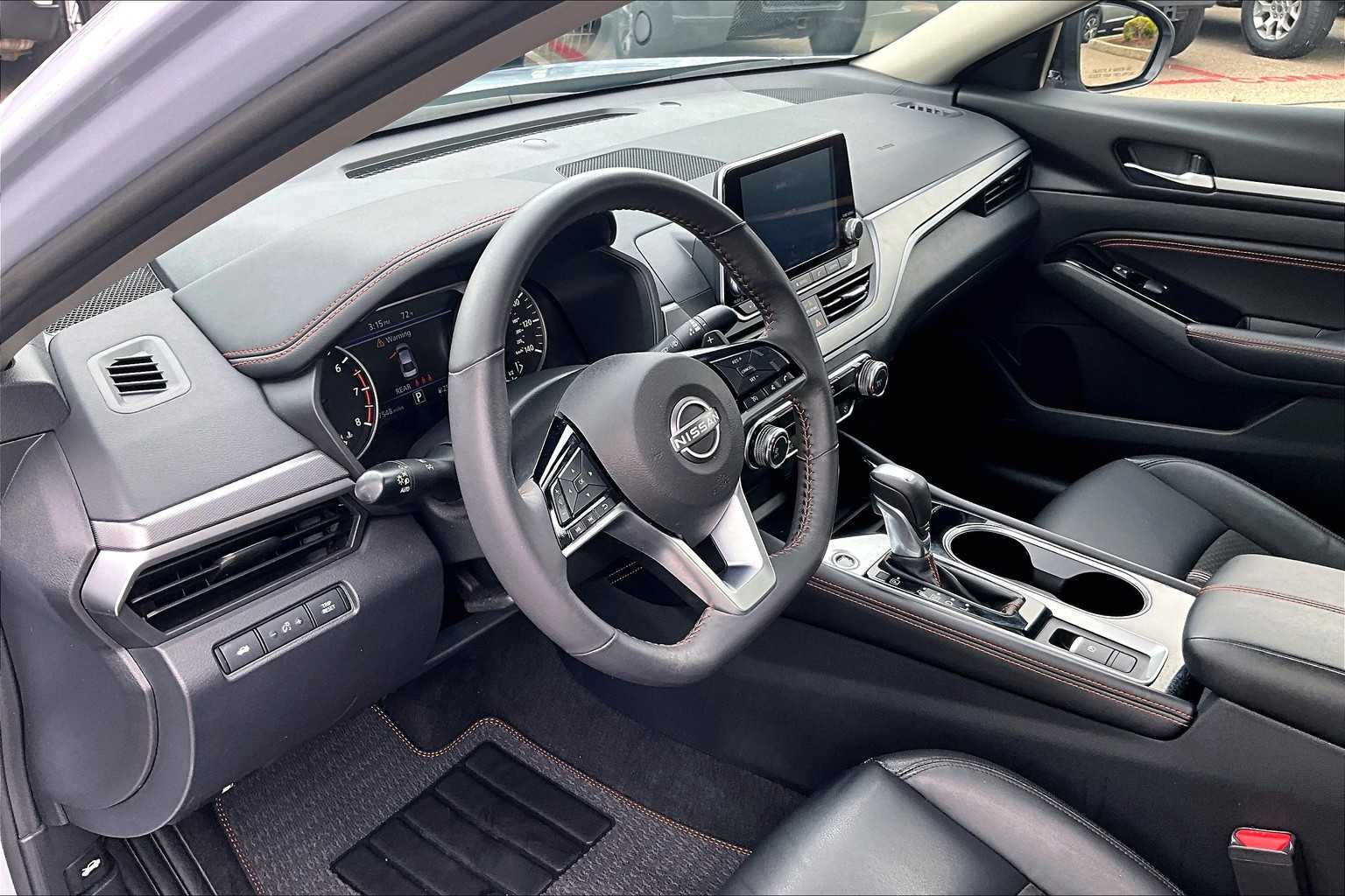 2023 Nissan Altima 2.5 SR - Photo 8