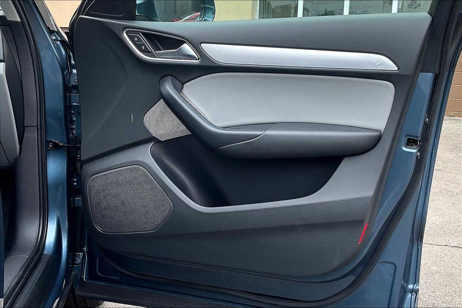 2016 Audi Q3 Premium Plus - Photo 12