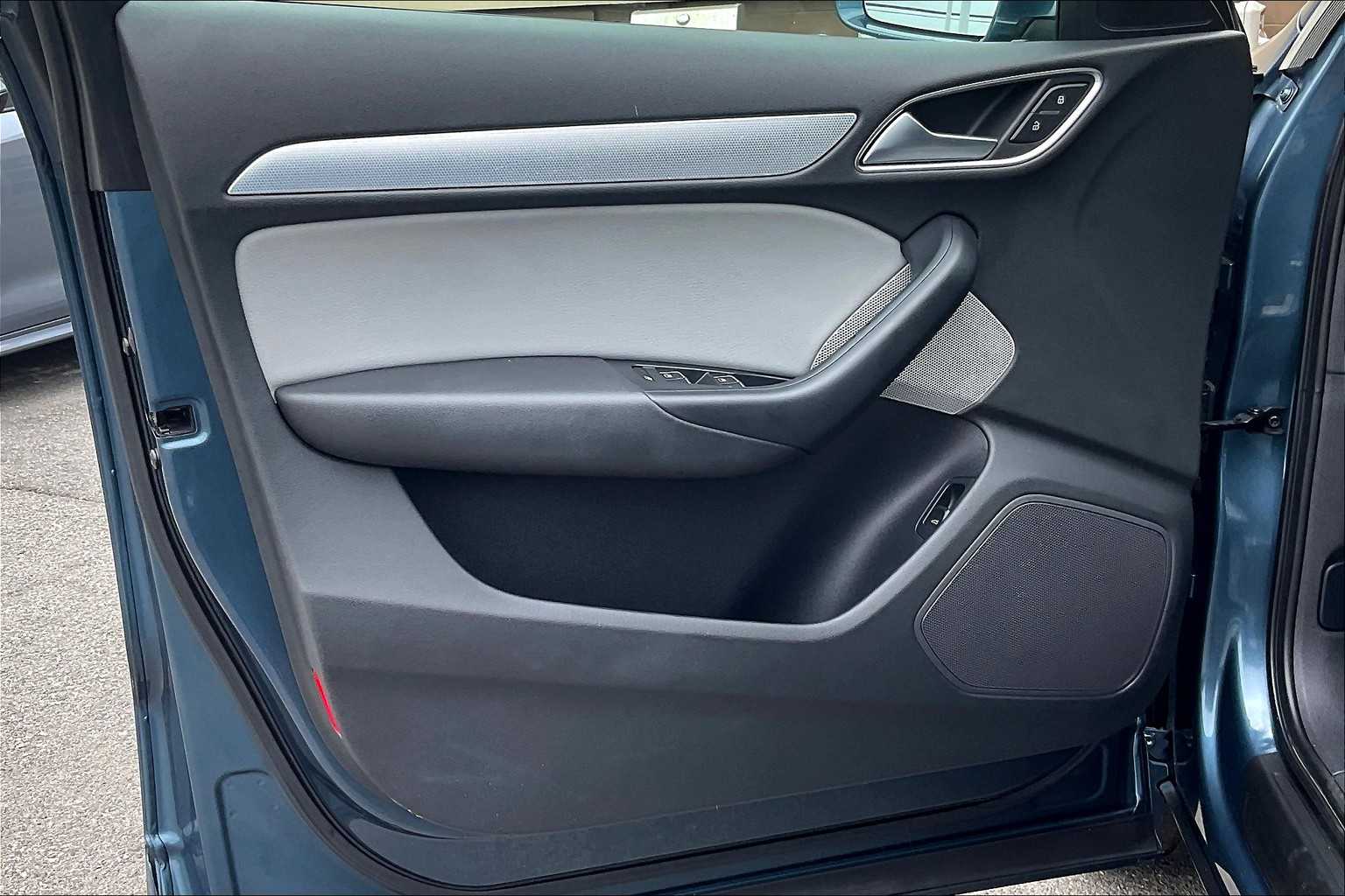 2016 Audi Q3 Premium Plus - Photo 9