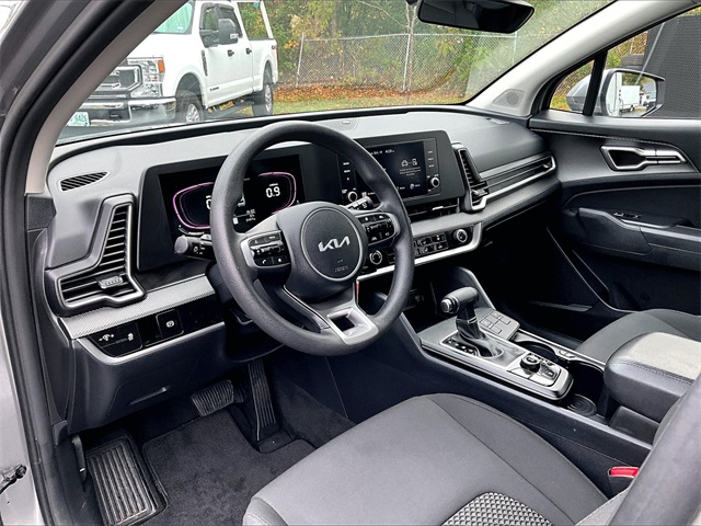 2024 Kia Sportage LX - Photo 14