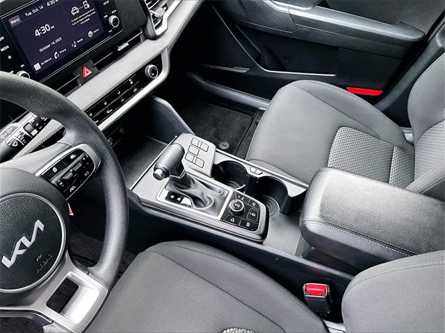 2024 Kia Sportage LX - Photo 15