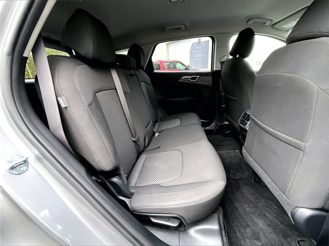 2024 Kia Sportage LX - Photo 22
