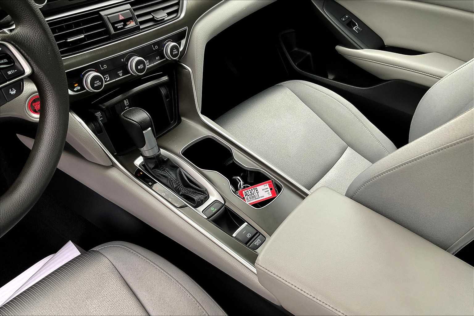 2019 Honda Accord LX 1.5T - Photo 20
