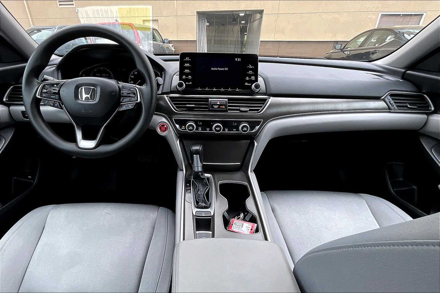 2019 Honda Accord LX 1.5T - Photo 21