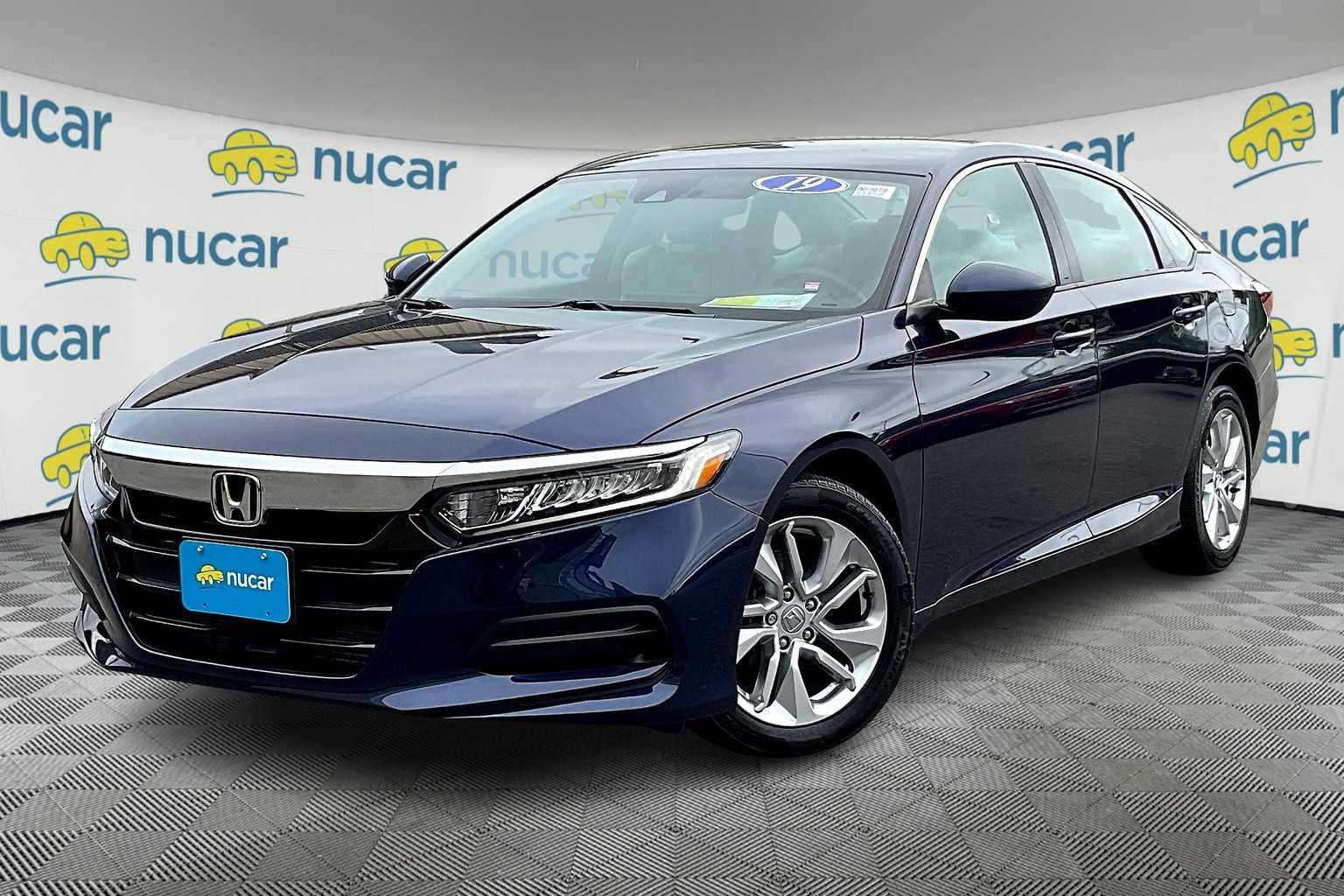 2019 Honda Accord LX 1.5T - Photo 3
