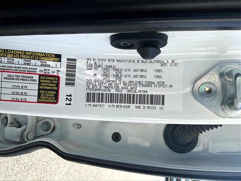 2023 Toyota Tacoma TRD Off-Road - Photo 36