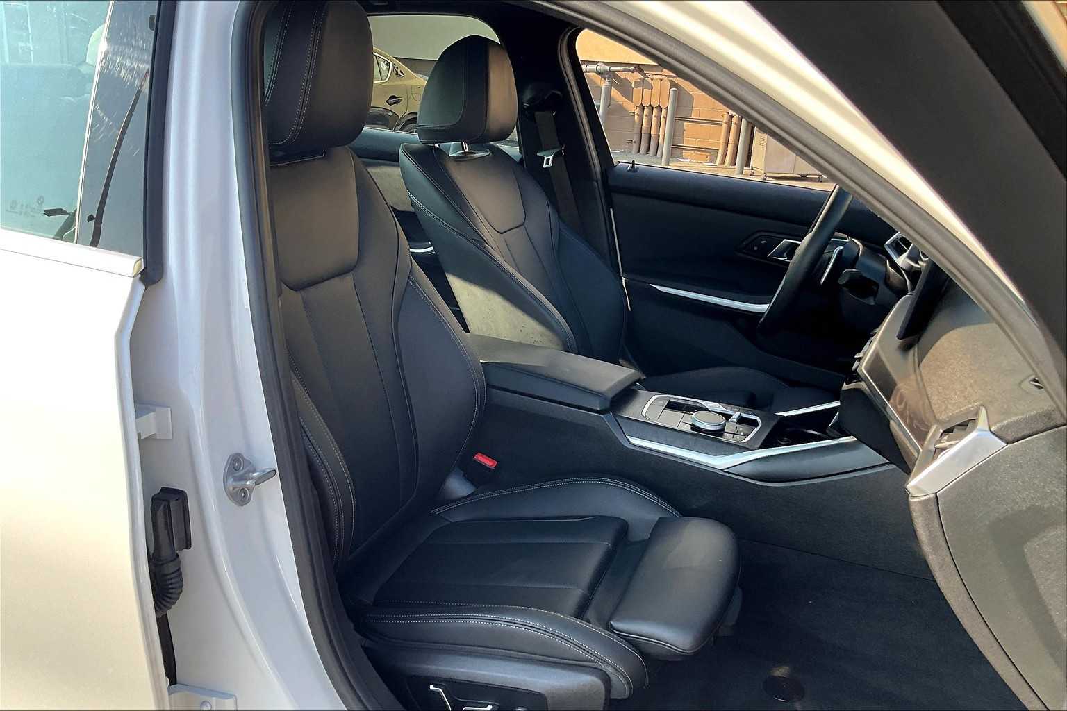 2024 BMW 3 Series 330i xDrive - Photo 11
