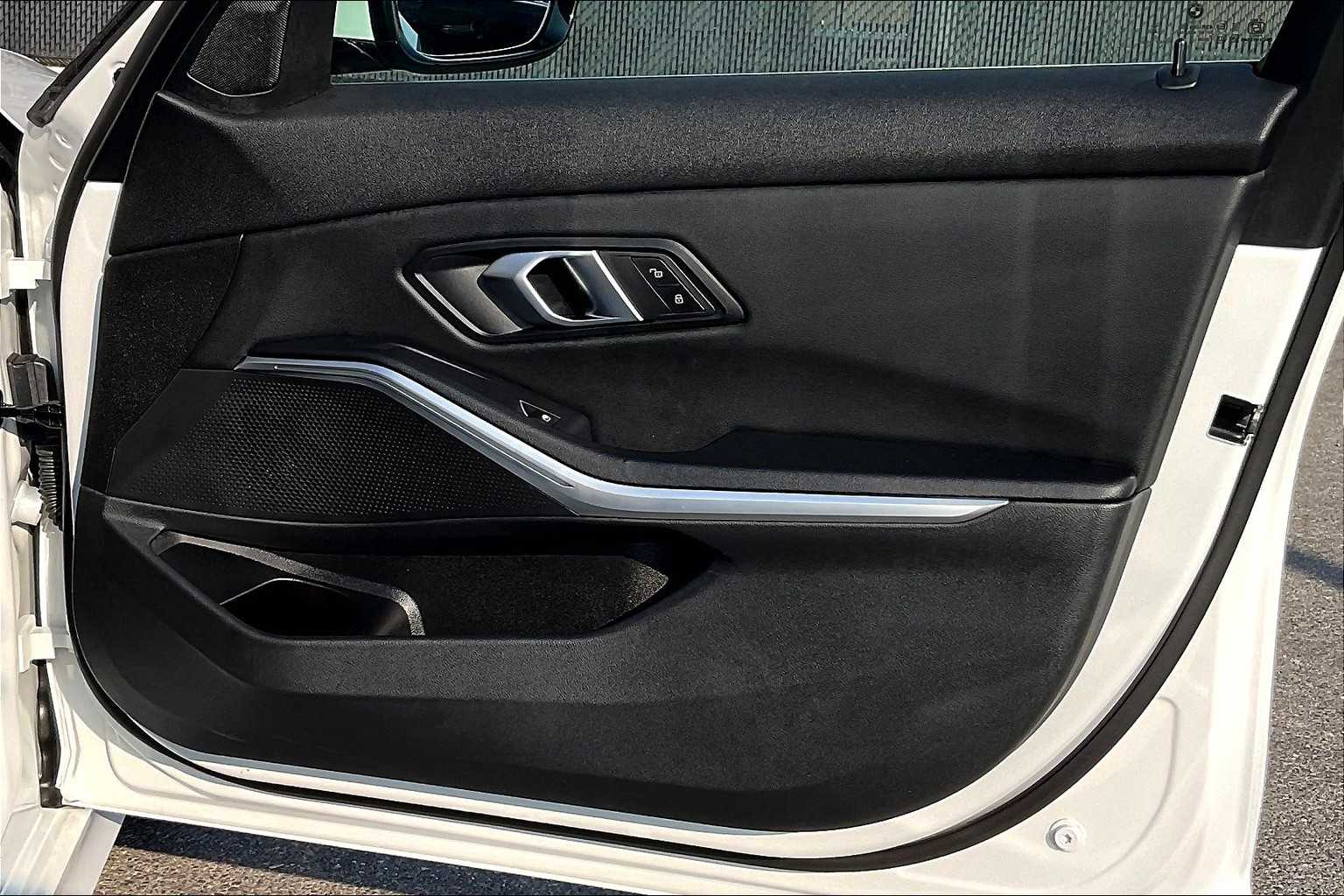 2024 BMW 3 Series 330i xDrive - Photo 12