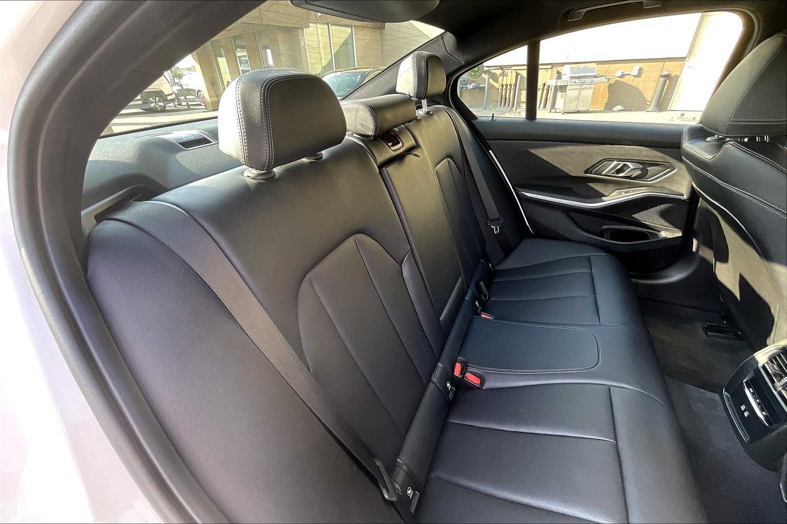 2024 BMW 3 Series 330i xDrive - Photo 16
