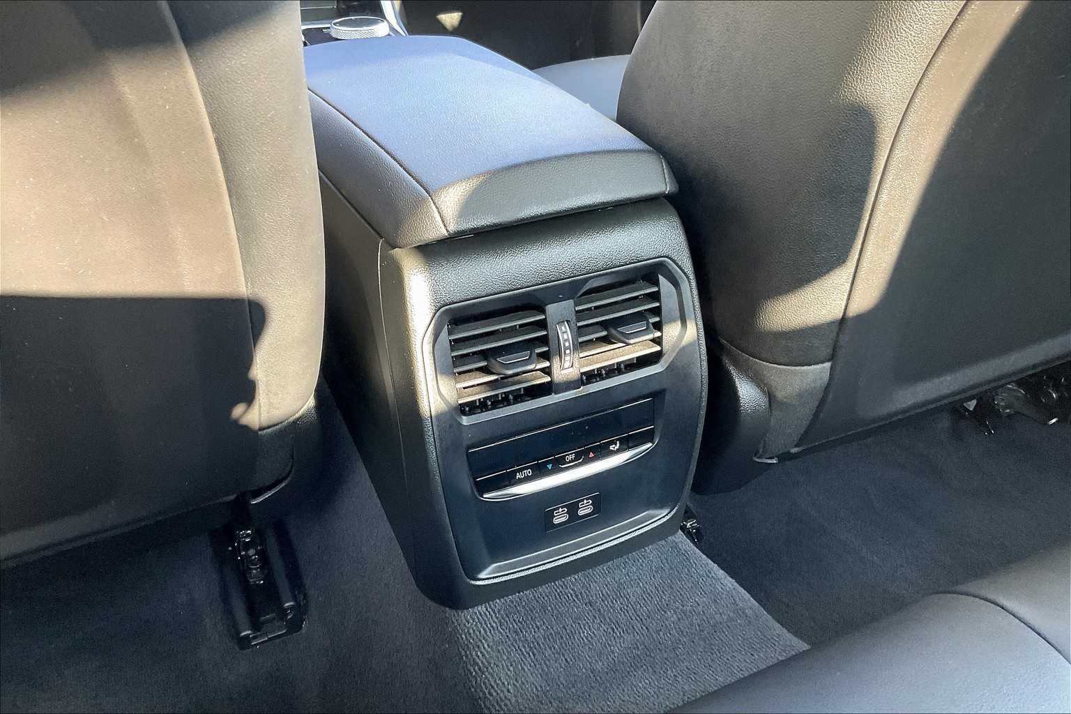 2024 BMW 3 Series 330i xDrive - Photo 28