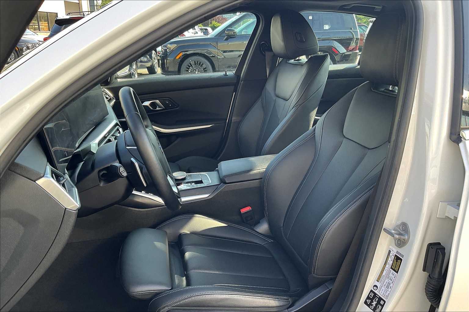 2024 BMW 3 Series 330i xDrive - Photo 10